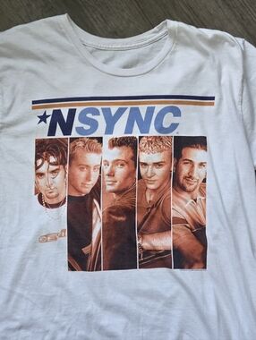 NSYNC Graphic T-Shirt Women’s Medium White Boy Band Retro Y2K Tee